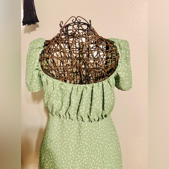 Cloud Sky Open Back Green Floral  Dress.R 211 - Picture 4 of 4